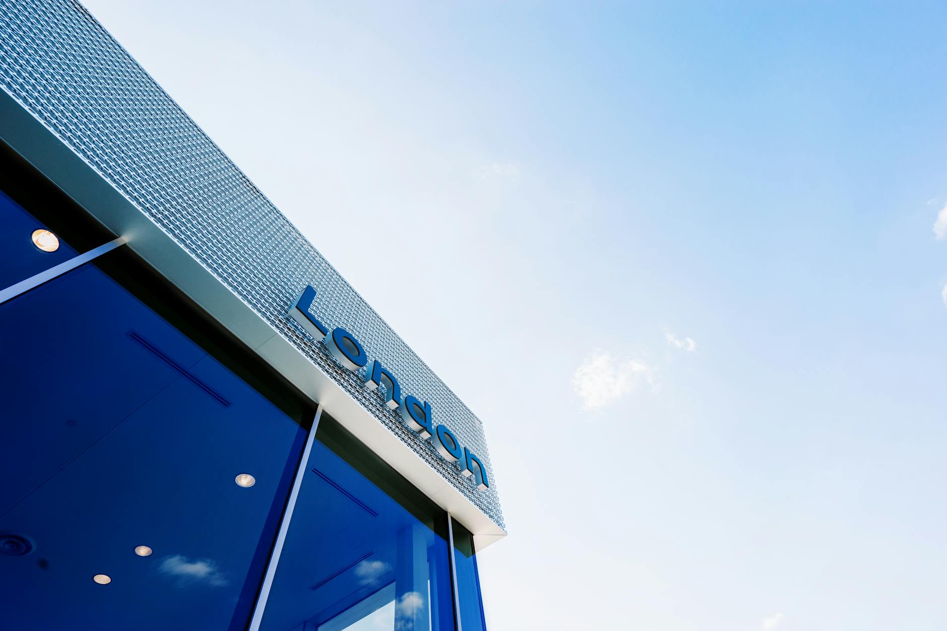 Cum să alegi materiale de construcție cu impact redus asupra mediului?