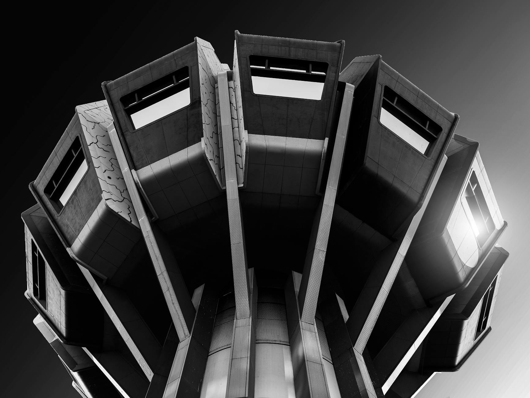 Ce sunt ferestrele triple și cum contribuie la izolația termică a casei?